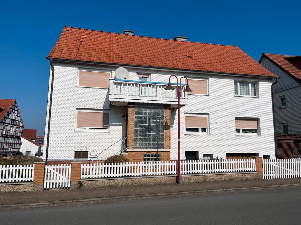 Thumbnail-Gepflegtes Wohnhaus mit Scheune in Willingshausen-Wasenberg