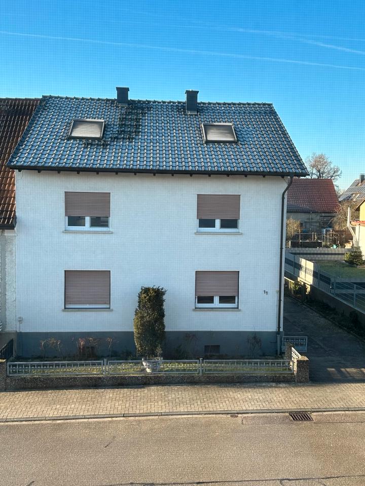 Thumbnail-Haus mit großem Grundstück zu verkaufen