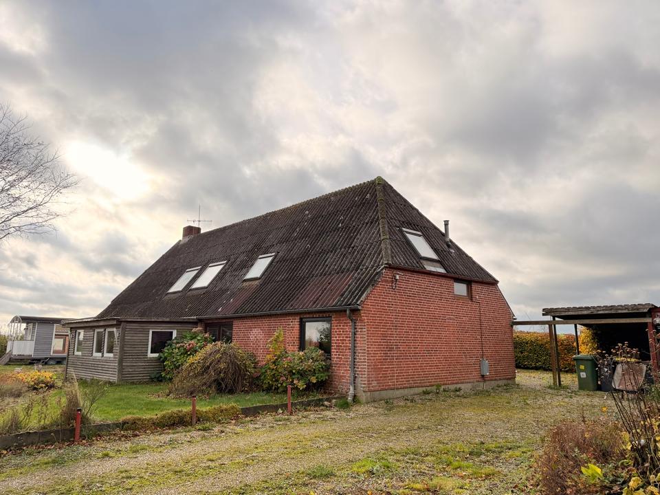 Thumbnail-Haus in RICHTIGER Alleinlage, sonnige SüdWest-Ausrichtung