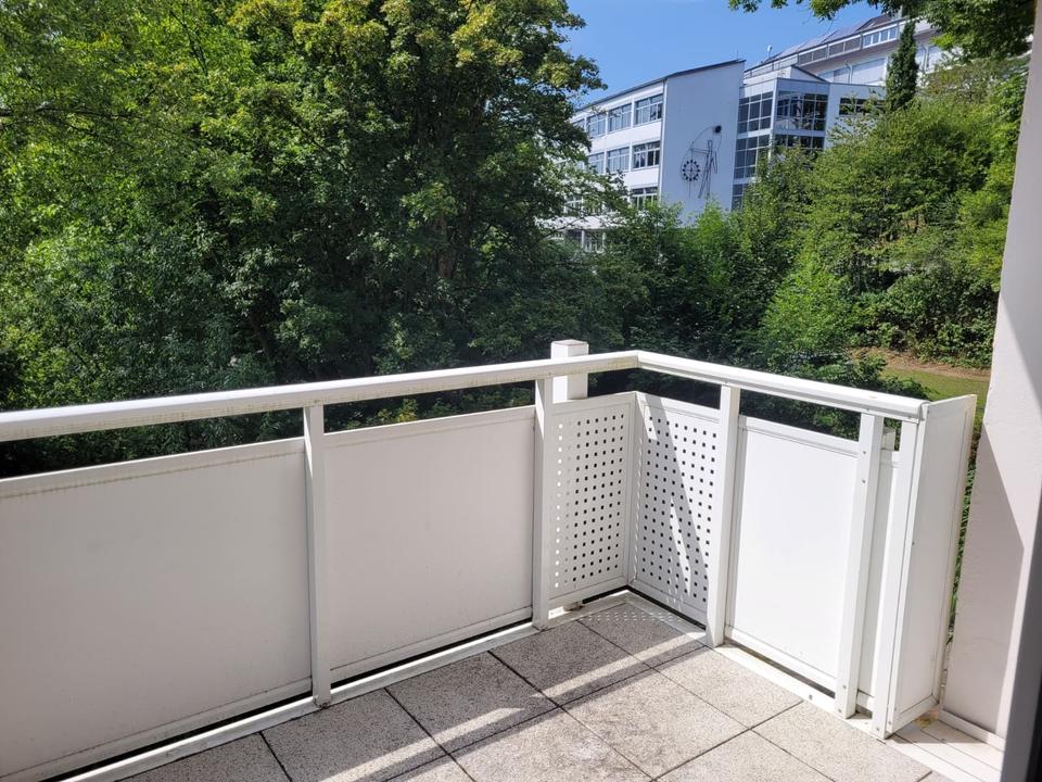 Thumbnail-Helle, gepflegte Wohnung mit Balkon in guter Wohnlage