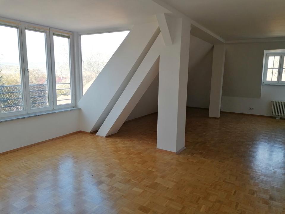Thumbnail-Dachgeschosswohnung mit SCHÖNEM AUSBLICK in Sangerhausen ZU VERMIETEN