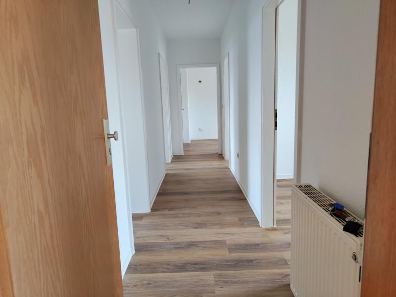 Thumbnail-O48W1: Gut geschnittene 3-Raum-Wohnung im 3-Familienhaus in Bischofrode