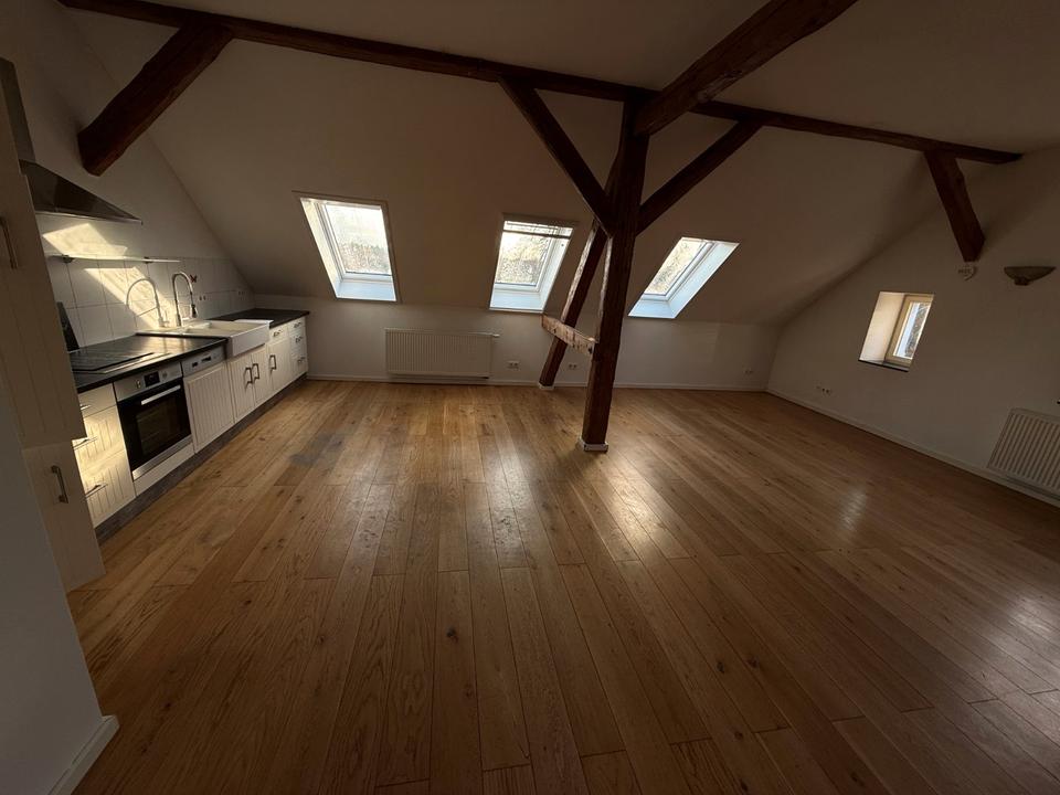 Thumbnail-Charmante Dachgeschosswohnung mit offener Küche