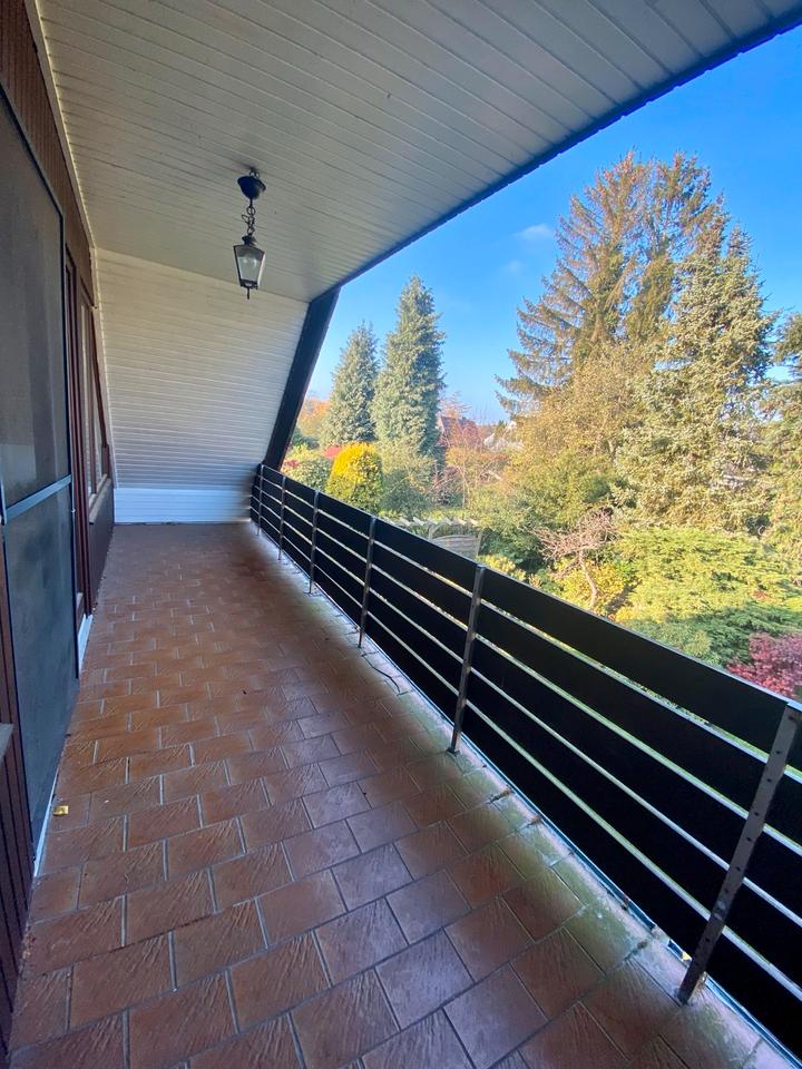 Thumbnail-Helle 2,5 Zimmer Dachgeschosswohnung mit Sonnenbalkon im Reinbek