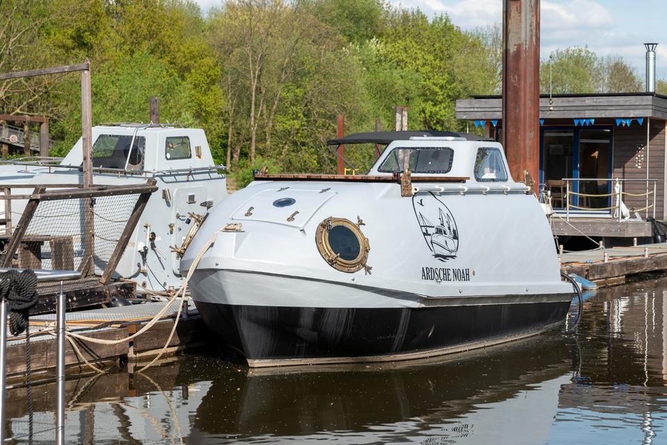 Thumbnail-Besonderes Hausboot (ehem. Rettungsboot) in Hamburg, Urlaub