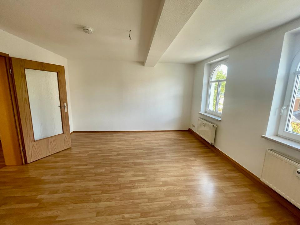 Thumbnail-3,5 - 4- Zimmerwohnung im DG