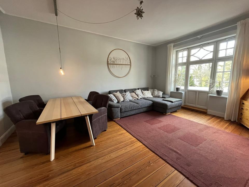 Thumbnail-Möbilierte 4 Zi-Wohnung Altbau