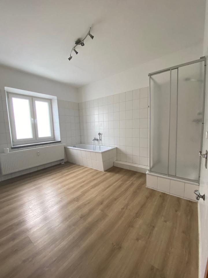 Thumbnail-Haldensleben - 3ZKB, 88 qm,KM 750,- NK 200,- 1.OG,provisionsfrei