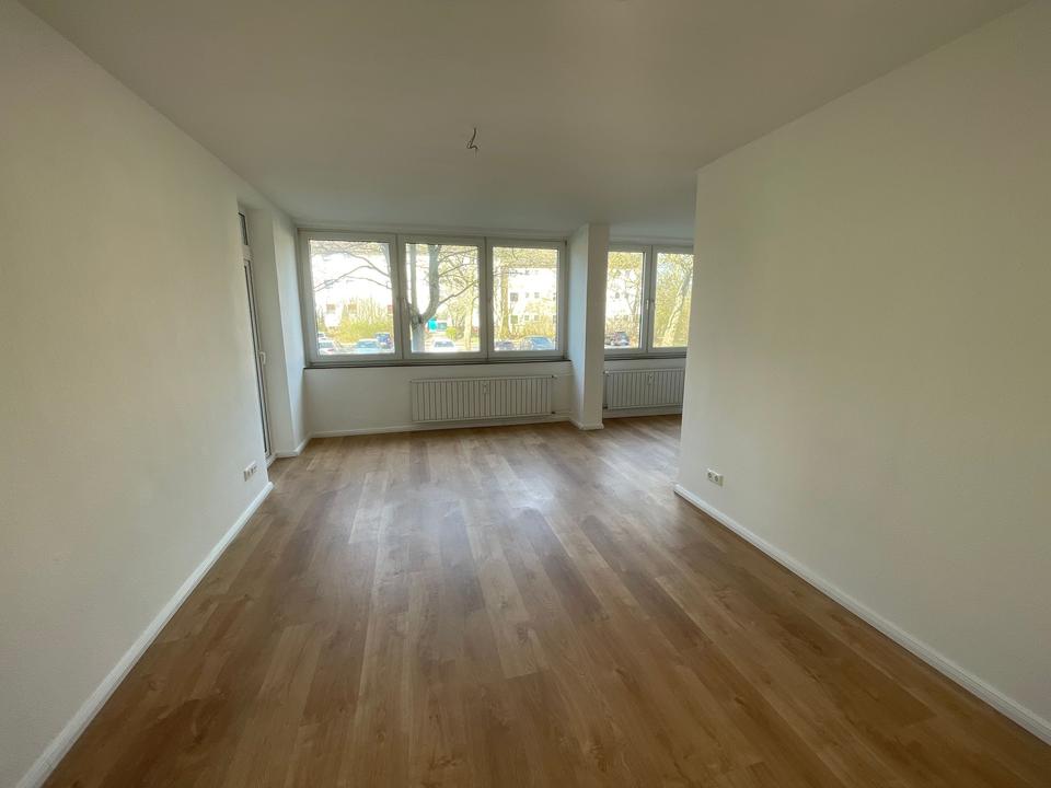 Thumbnail-2 Schlafzimmer, großzügiger Wohn- Essbereich, modernes Duschbad und Loggia