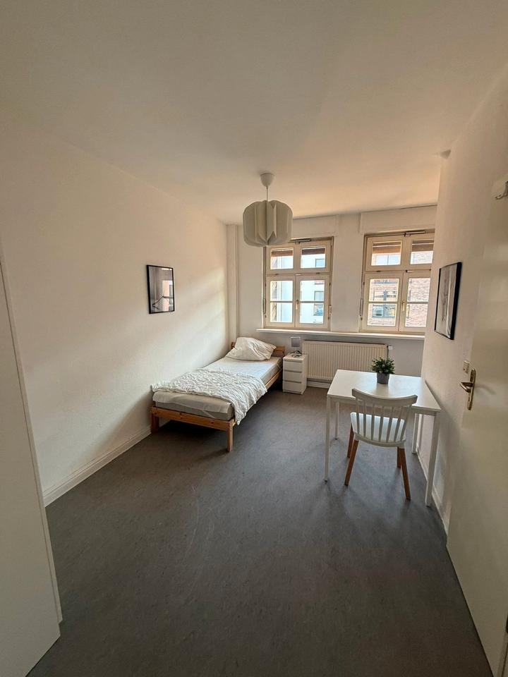 Thumbnail-Charmante 1-Zimmer-Wohnung in Altbau-Villa – möbliert, 550 € warm