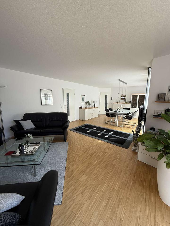 Thumbnail-Attraktive 4. Zimmer-Wohnung mit Stellplatz in der Innenstadt von St. Tönis