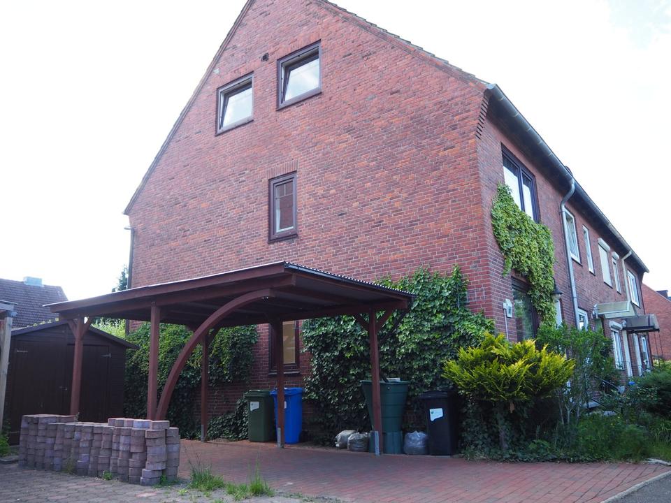 Thumbnail-Renoviertes 4-Zimmer-Reihenendhaus mit Einbauküche in Neumünster