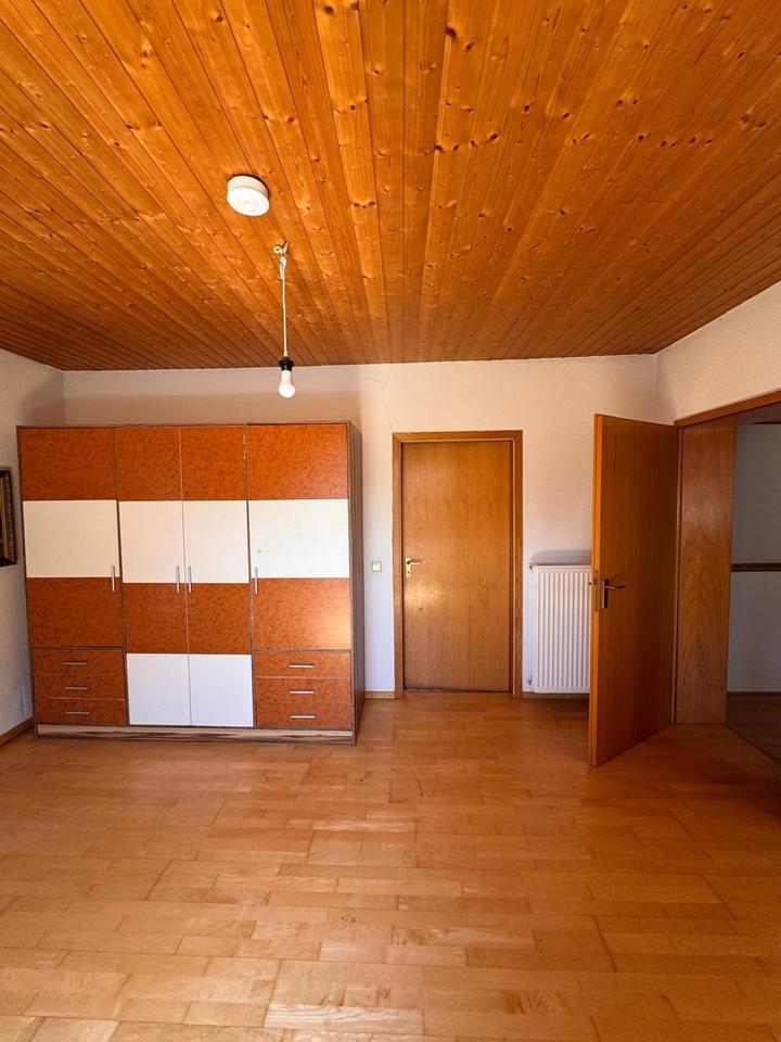 Thumbnail-2 Zimmerwohnung mit Terrasse und Einbauküche eigener Parkplatz