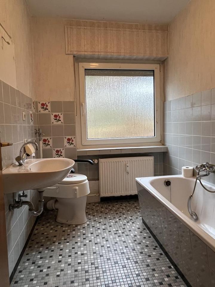 Thumbnail-*** In Renovierung *** 3 Zi, KDB + Balkon in Bestwig