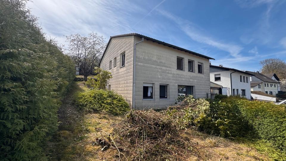 Thumbnail-Zweifamilienhaus in Wiehl Drabenderhöhe mit Garage