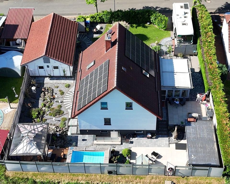Thumbnail-Exklusives Einfamilienhaus mit hochwertiger Ausstattung