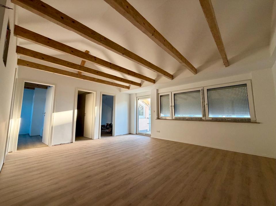 Thumbnail-Kernsanierte 3-Zimmer-Wohnung mit Balkon und Panoramablick