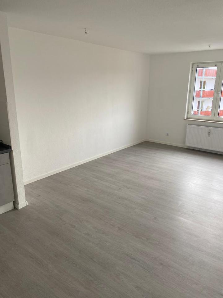 Thumbnail-Helle 2 Zimmer Wohnung in Homburg mit Stellplatz