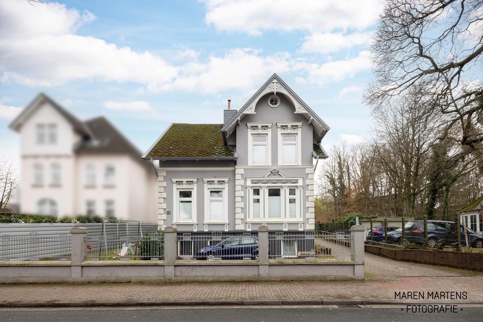 Thumbnail-Großzügige Erdgeschosswohnung in stilvoller Stadtvilla - ab 01.05