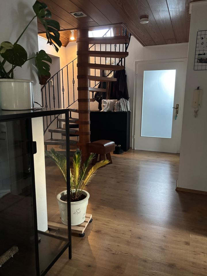 Thumbnail-Ruhige 2-Zimmer Dachgeschosswohnung mit Balkon