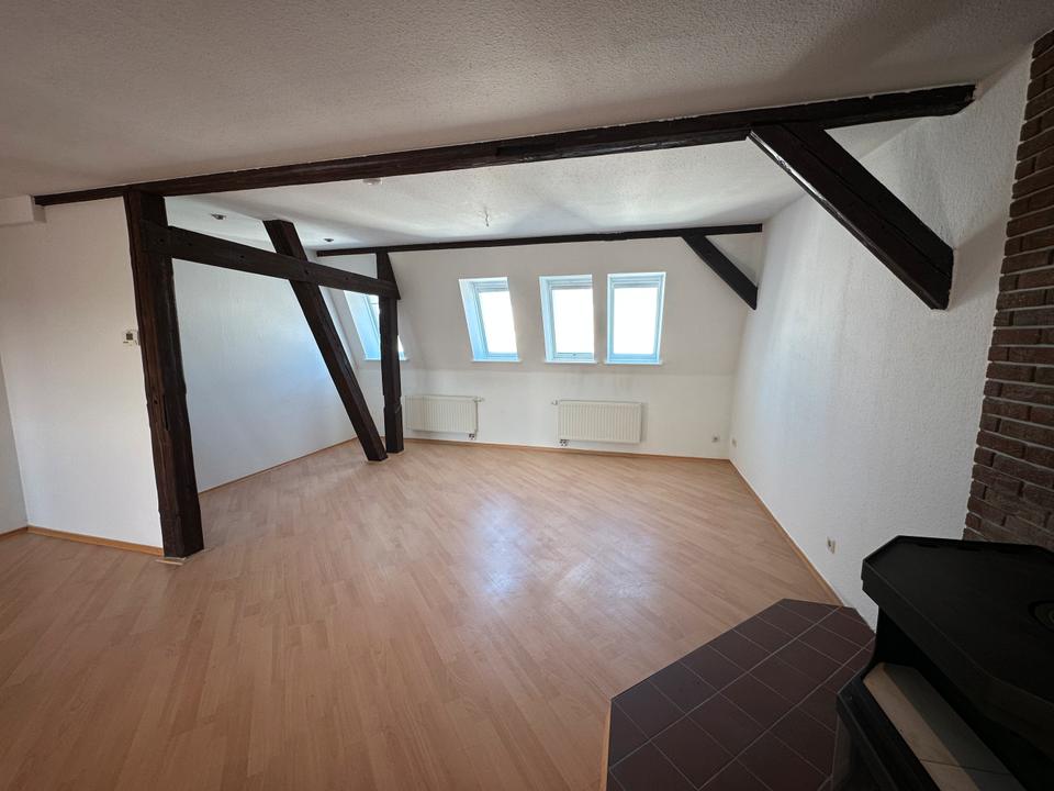 Thumbnail-Wunderschöne Dachgeschosswohnung mit Einbauküche und Balkon