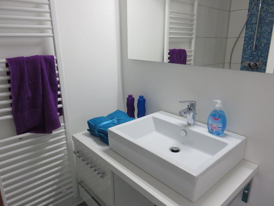 Thumbnail-1 12 Zimmer mit Balkon, teilmöbliert