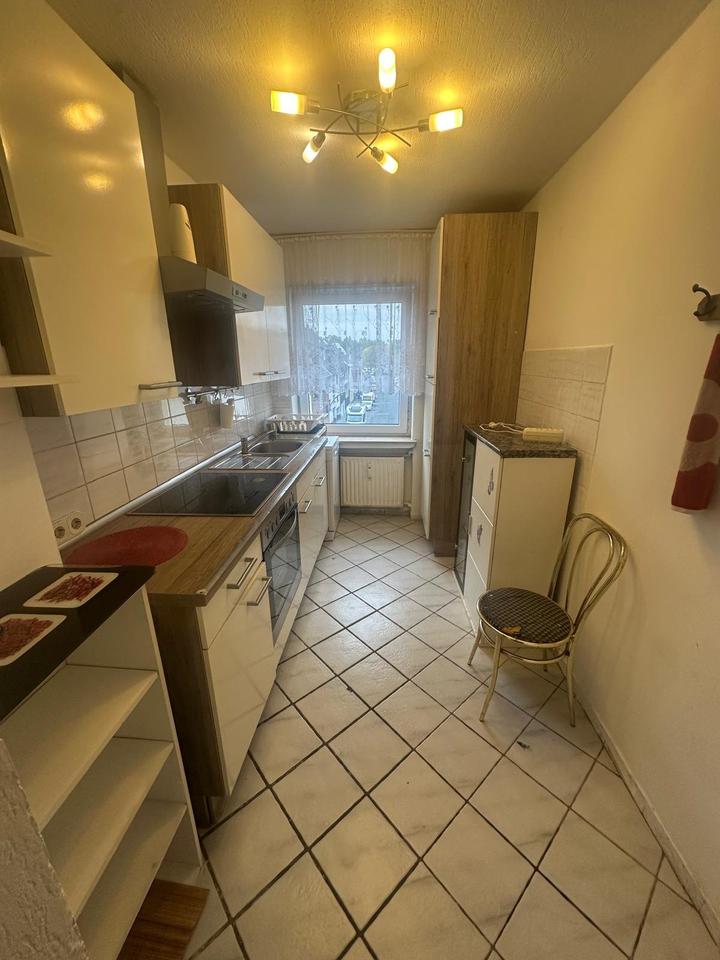 Thumbnail-3-Zimmer-Wohnung (82qm) mit Einbauküche, 2. OG – direkt einziehen