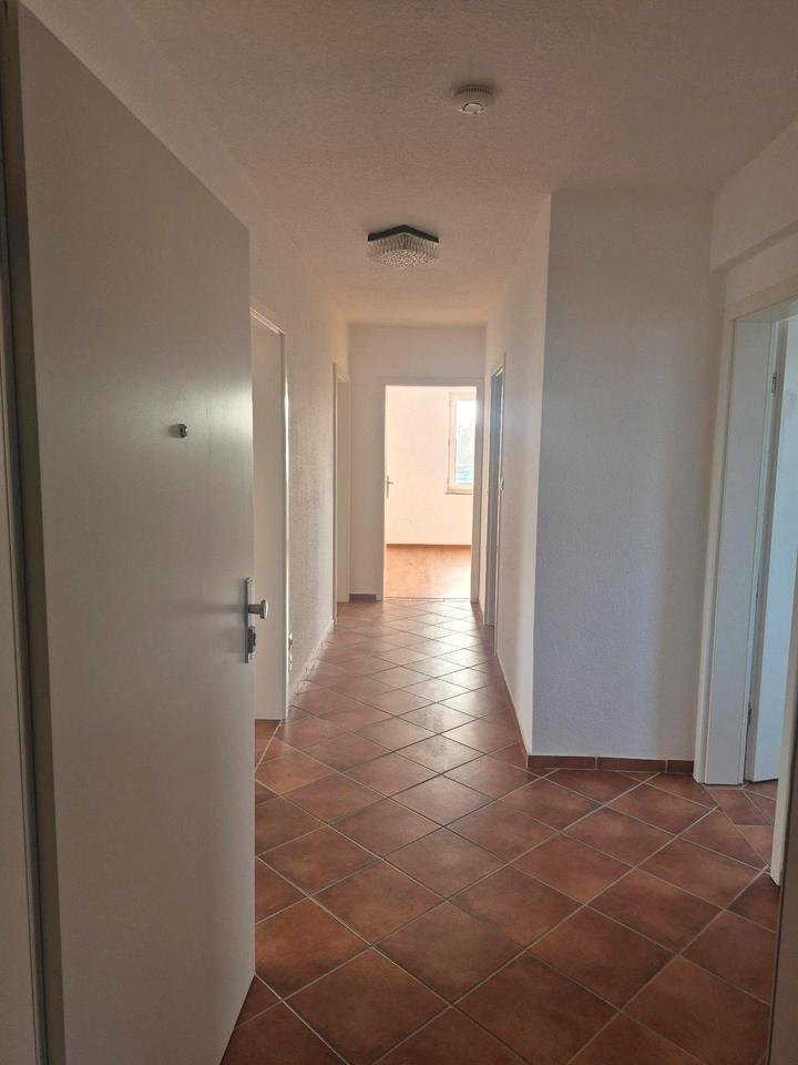 Thumbnail-Helle 4 Zimmer - Wohnung (81 m²) mit Balkon, EBK,In Nordholz