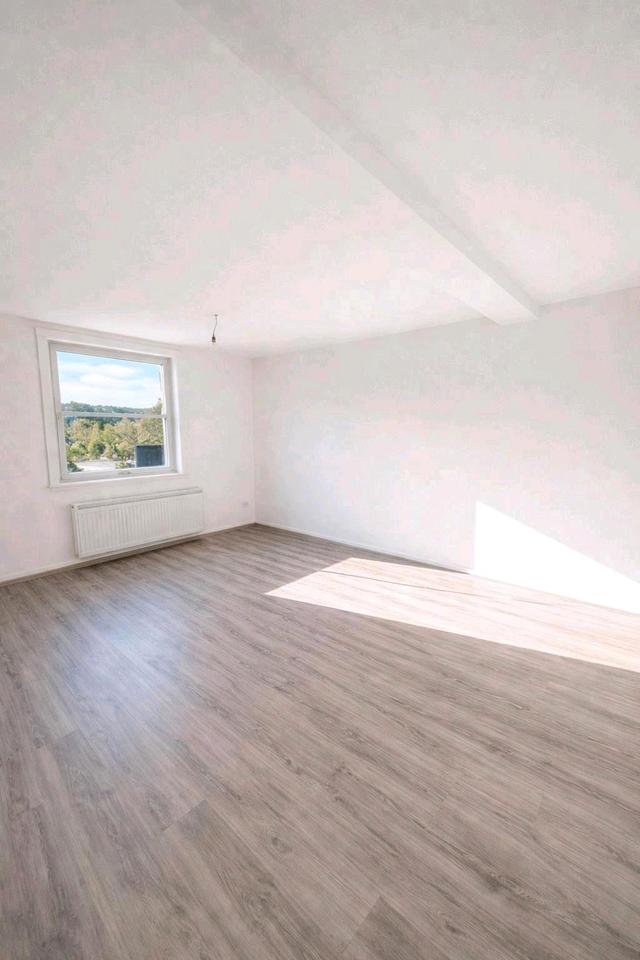 Thumbnail-Charmante 3-Zimmer-Wohnung in ruhiger Lage mit Einbauküche Privat