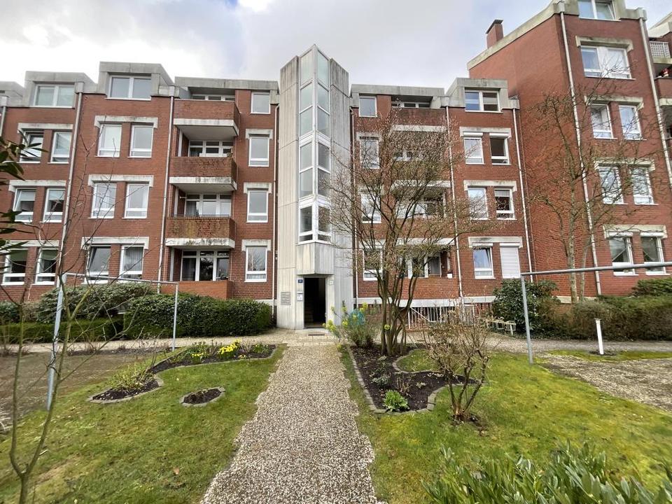 Thumbnail-Wir modernisieren für Sie! Wohnen direkt am Wasser! 3-ZKB-Balkonwohnung am Bontekai zu vermieten!