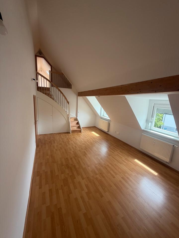 Thumbnail-Helle, gepflegte 2,5-Zimmer-Maisonettewohnung in Stadtbergen