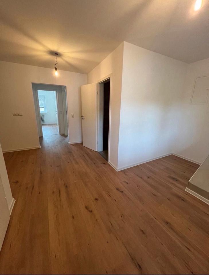 Thumbnail-Kernsanierte und neu renovierte 2,5-Zimmer-Mietwohnung