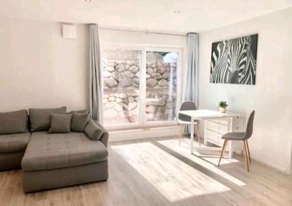 Thumbnail-Wunderschöne, möblierte Souterrain-Wohnung in Hamburg-Volksdorf