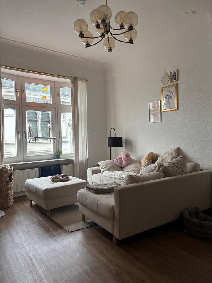 Thumbnail-Charmante 2-Zimmer-Altbauwohnung in zentraler Lage – 63 m²