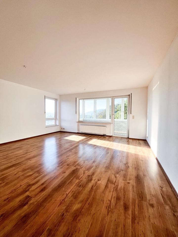 Thumbnail-3-ZKB-Wohnung mit Loggia