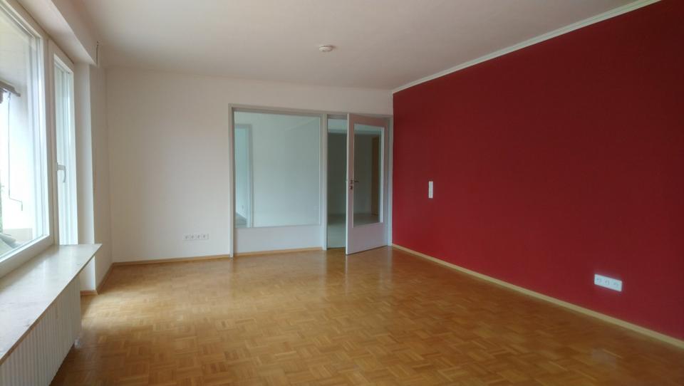 Thumbnail-Schöne Gepflegte 4,5-Zimmer-Wohnung mit Terrasse und Einbauküche