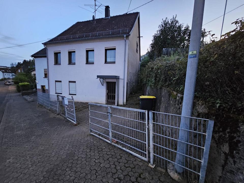 Thumbnail-Haus Wohnhaus mit Garten in der Bauernstraße Schiffweiler