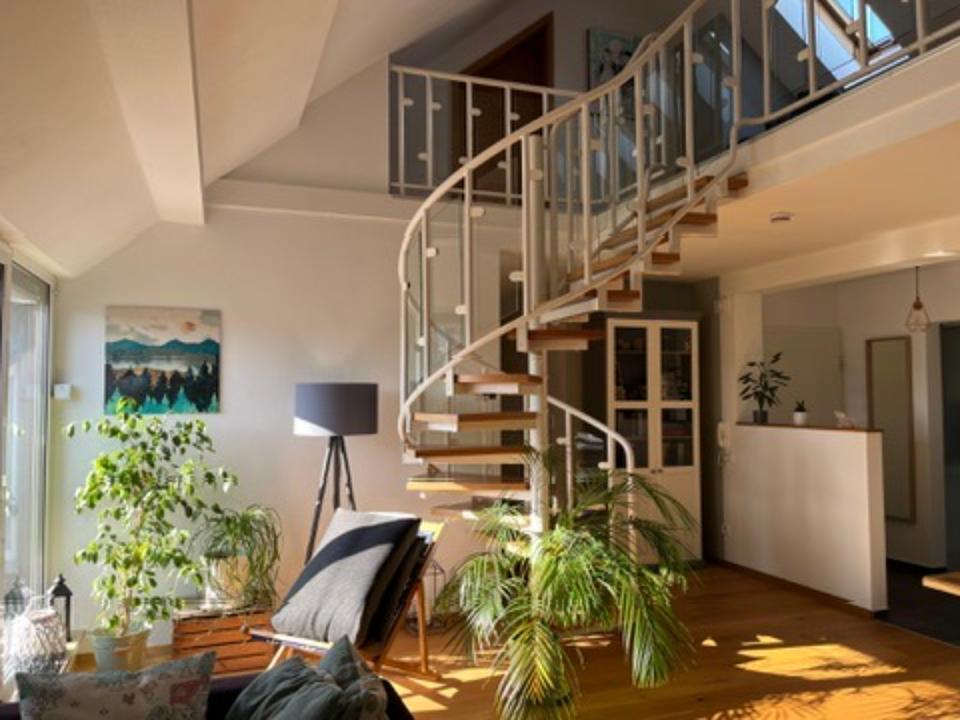 Thumbnail-Hochwertige 3,5 Zimmer-Galeriewohnung mit Loggia & Carport