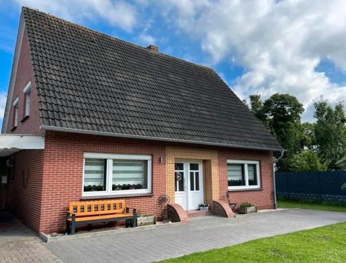 Thumbnail-Von Privat - Einfamilienhaus mit großem Grundstück und Bauplatz