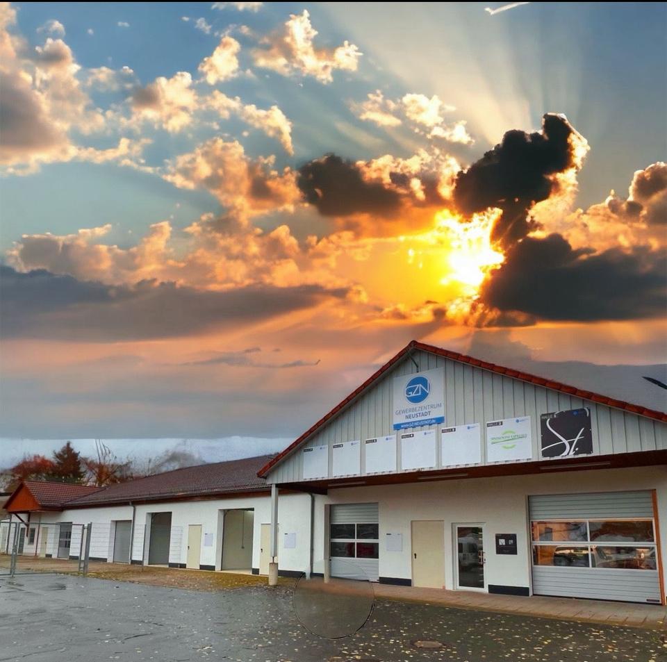 Thumbnail-Zum 15.3. Tolle Lagerhalle, Logistik, Werkstatt, online Handel online Handel 150 m² - noch 1 Hallen verfügbar.