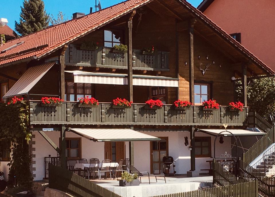 Thumbnail-Urgemütliches Einfamilienhaus + Einliegerwohnung im Landhausstil