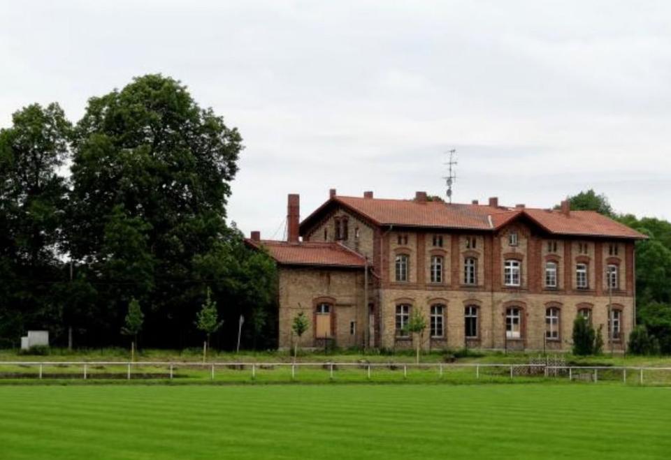 Thumbnail-Haus Gewerbe Wohnen MFH Nähe Halle