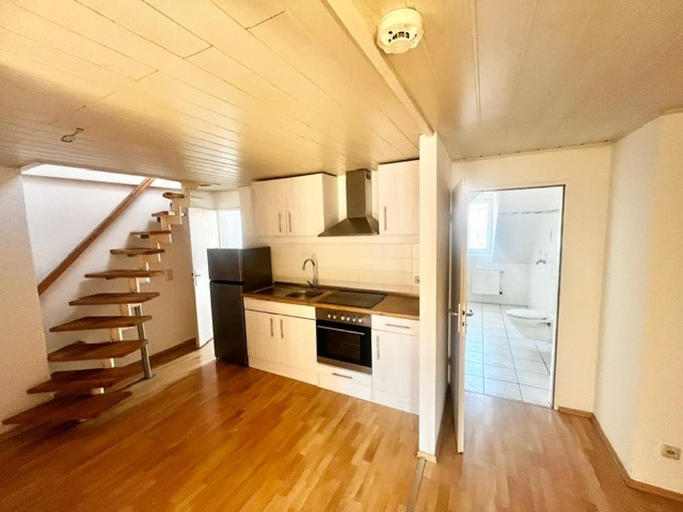 Thumbnail-WOHNUNG MIT CHARME! DG Wohnung mit Einbauküche