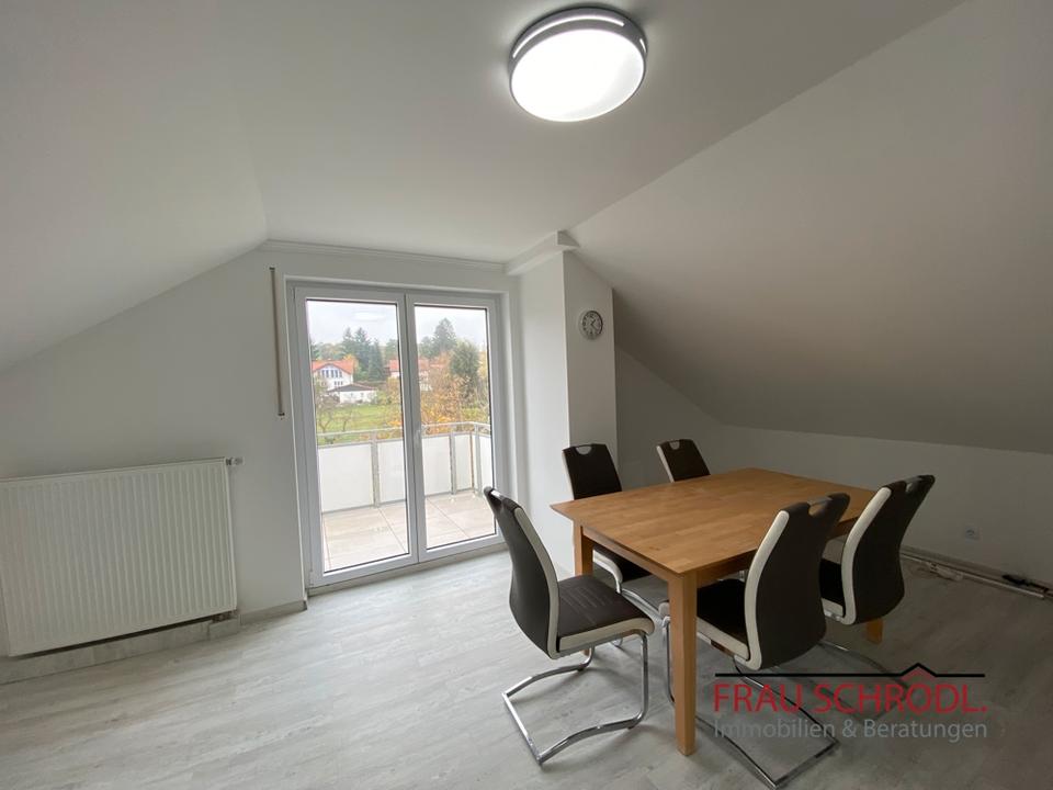 Thumbnail-SinglesPaare welcome! Schöne Dachgeschoßwohnung mit Balkon in Bietingen - ab sofort zu vermieten -