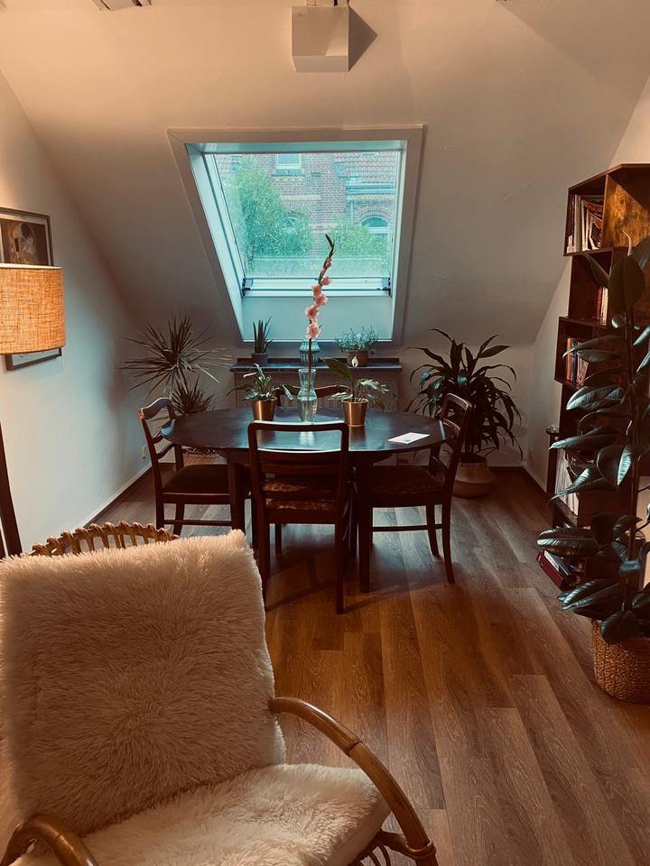 Thumbnail-Nachmieter(in)