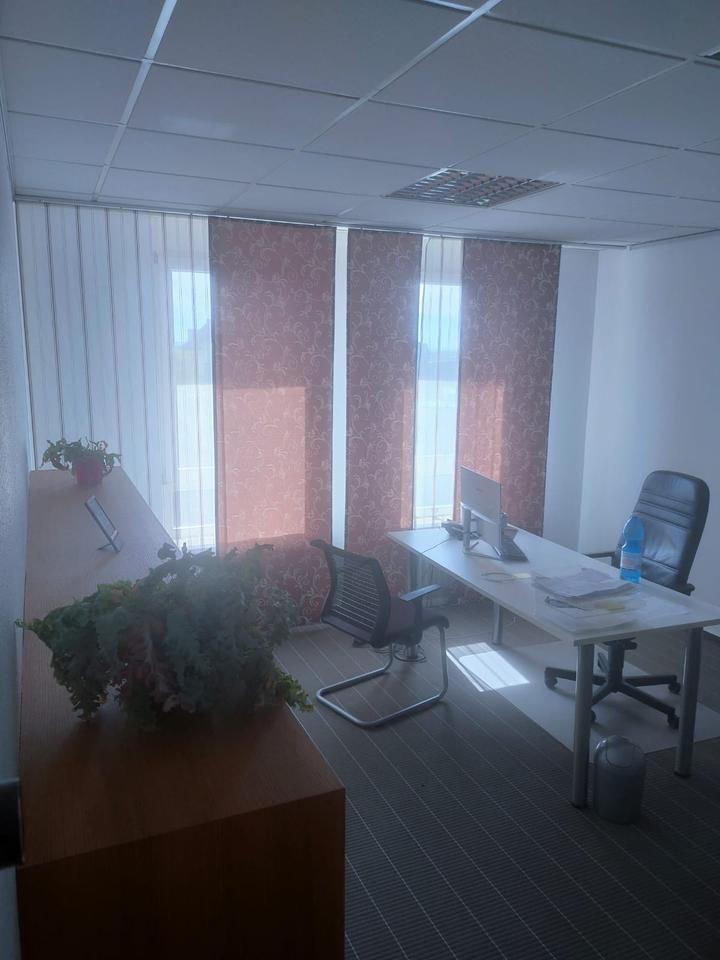 Thumbnail-Repräsentatives, voll ausgestattetes Büro- Sofort bezugsfertig