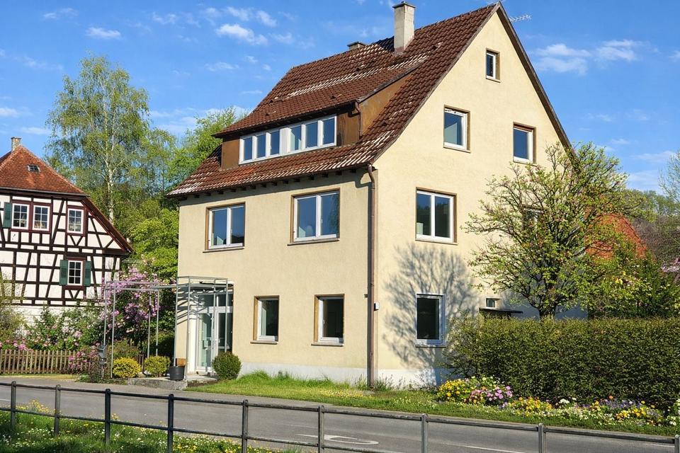 Thumbnail-Charmantes Wohnhaus mit großem idyllischem Garten