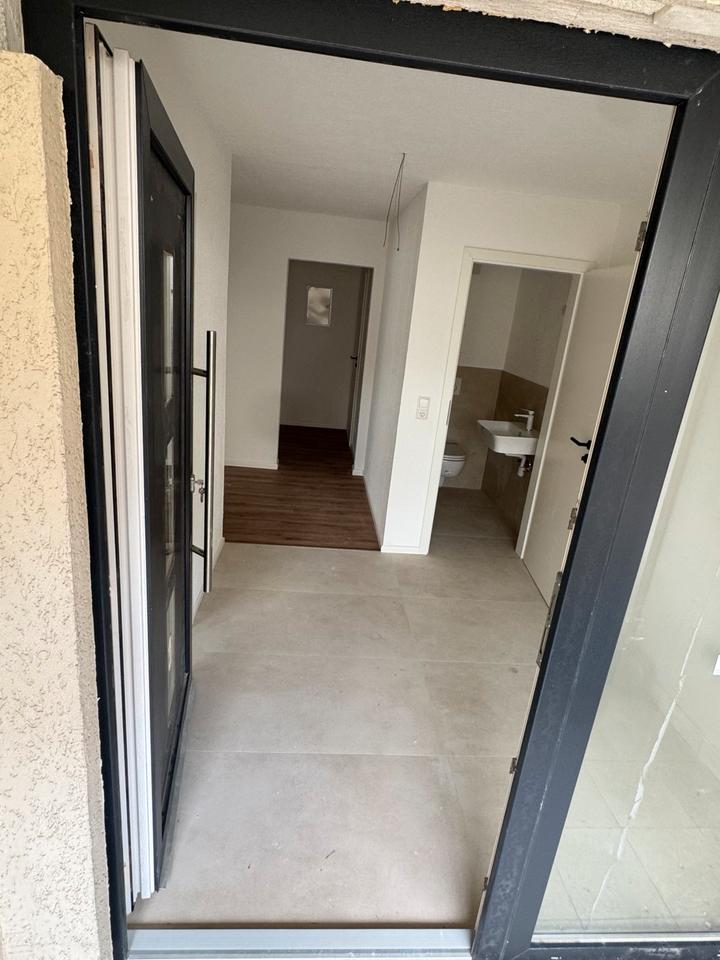 Thumbnail-2,5 Zimmer Wohnung neu saniert