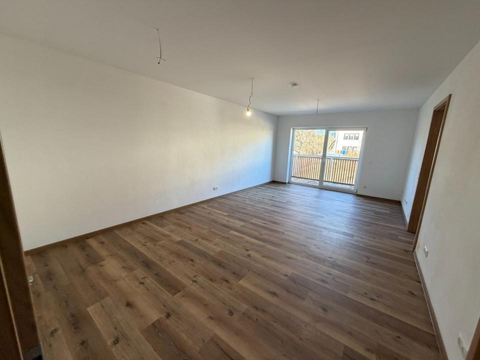 Thumbnail-Moderne 3-Zimmer-Neubauwohnung im Dachgeschoss mit Balkon – Erstbezug in St. Oswald