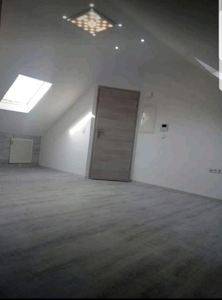 Thumbnail-Helle Dachgeschosswohnung (55 m²) in ruhiger Lage zu vermieten
